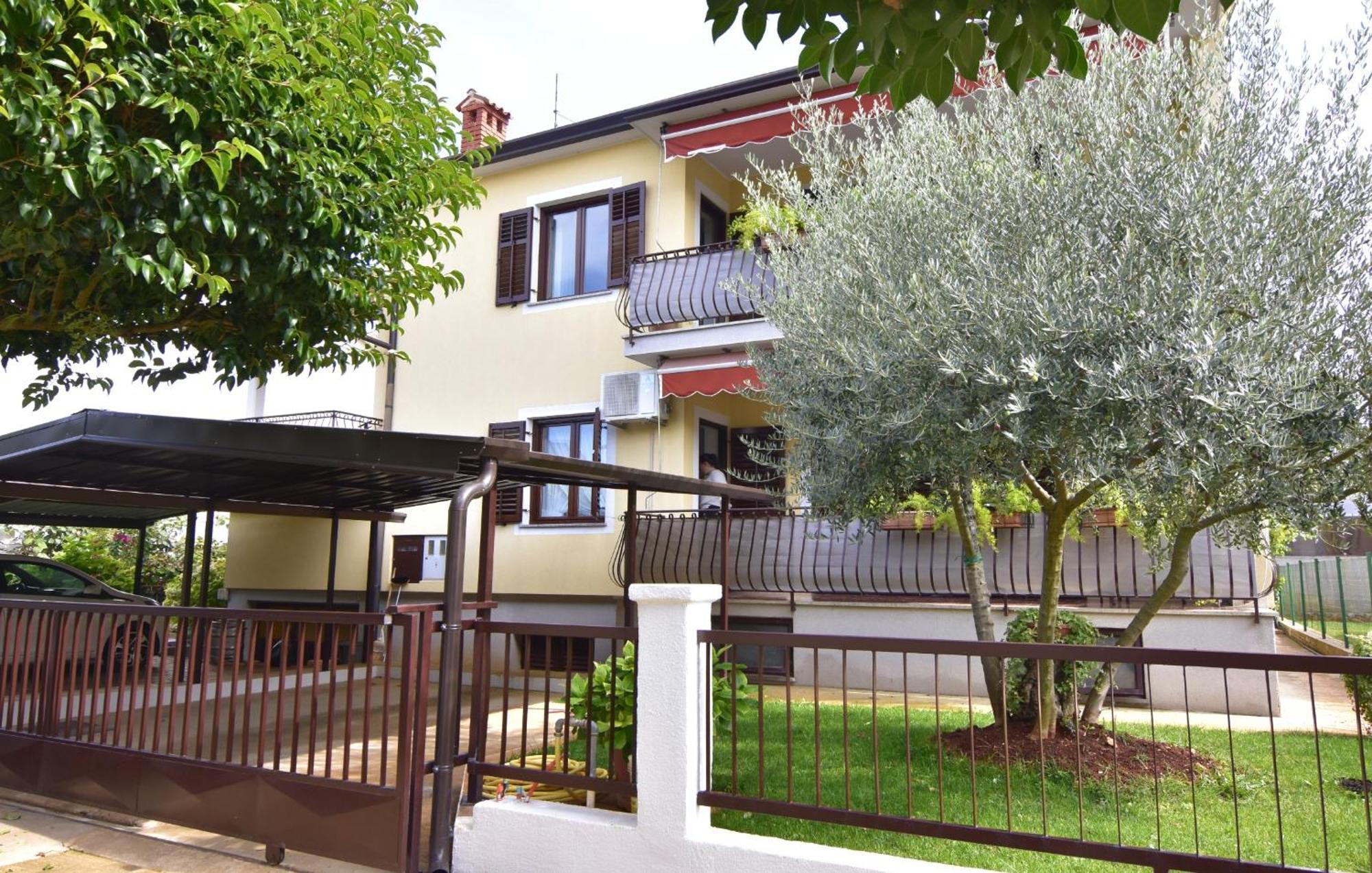 With A Parking Space - 22464 Apartmán